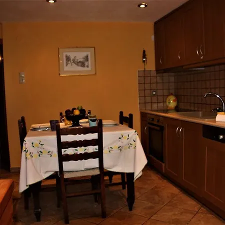 Enetiko House *